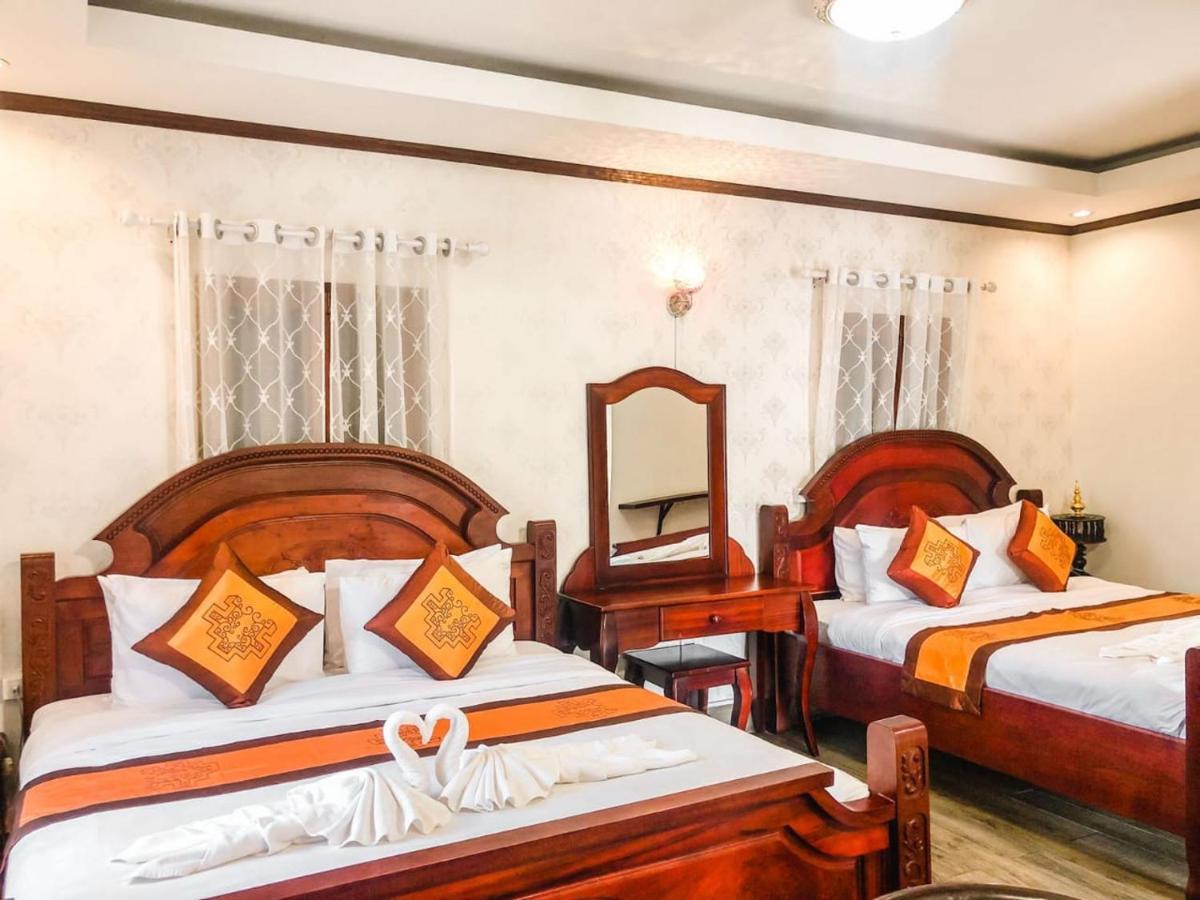 Ananta Hotel Luangprabang Exterior photo